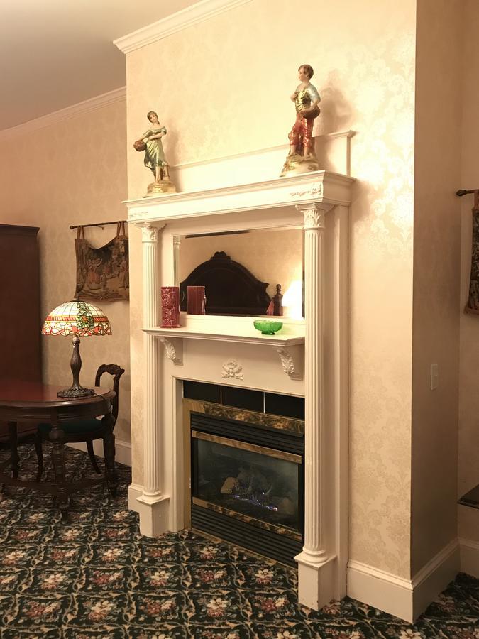 1896 House Country Inn - Barnside Inn Уилямстаун Екстериор снимка