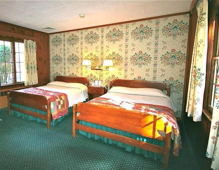 1896 House Country Inn - Barnside Inn Уилямстаун Екстериор снимка